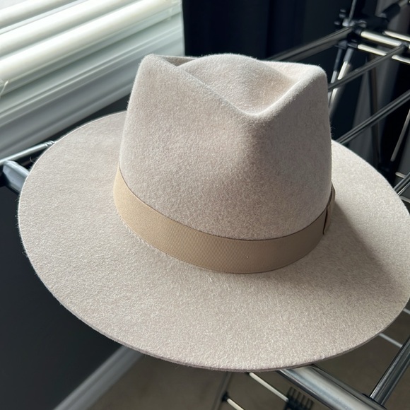 NWT Wool Hat - Picture 2 of 11